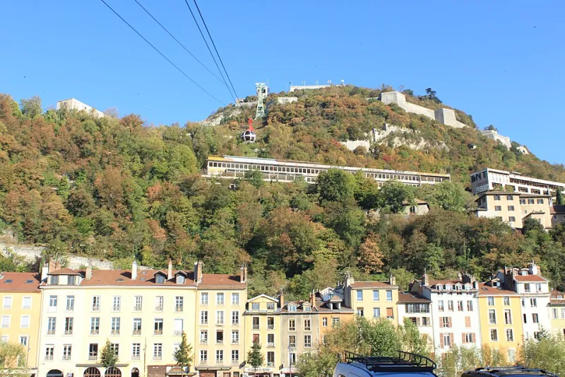 La Bastille de Grenoble : au-delà des bulles, les mystères d'une forteresse vivante